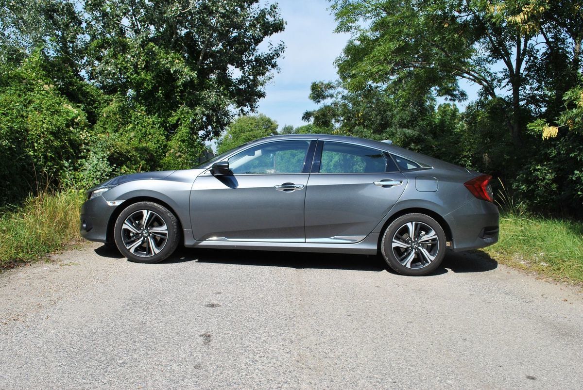 Zadná časť je dobre zapracovaná do dizajnu...