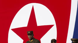 Kim sľubuje mier. A kladie si podmienky