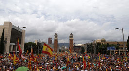Nie samostatnosti: Tisíce ľudí protestovali v Barcelone proti snahám separatistov