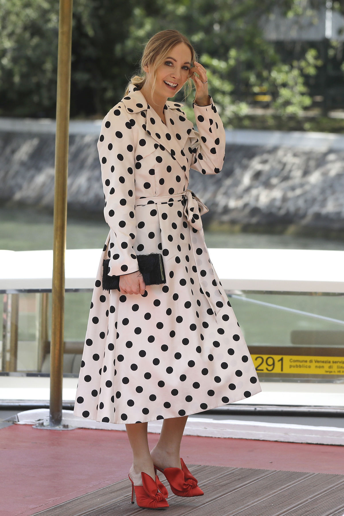 Herečka Joanne Froggatt na 75. ročníku...