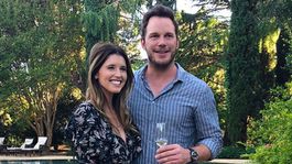 Romantika podľa krásnej Schwarzeneggerovej dcéry? Popíjanie vo viniciach s  Prattom! 