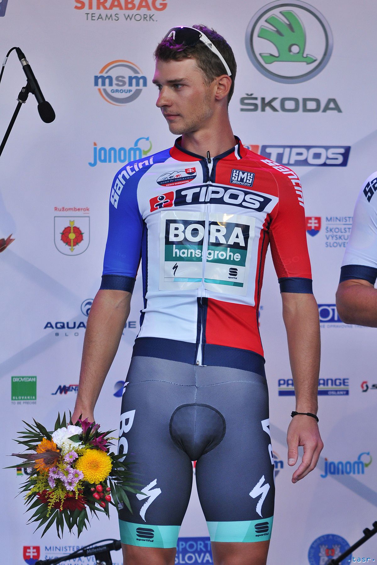 Erik Baška z tímu Bora-Hahsgrohe v tričku pre...