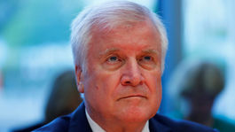 Seehofer: Keď dostane CSU hlasy, bude účinná regulácia migrácie