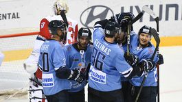 Slovan má po prestrelke prvý triumf z ľadu súpera, hral proti nemu už aj Hovorka