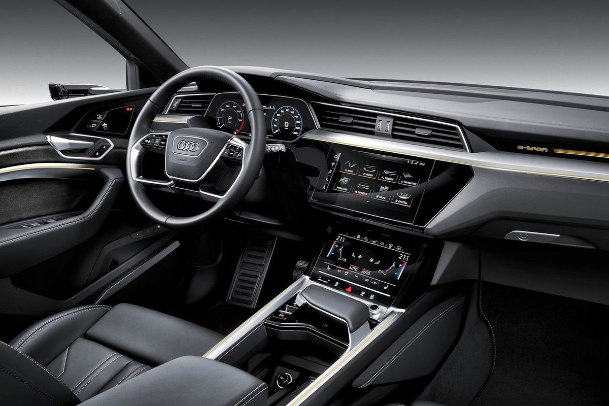 Kabína využíva infotainment nových modelov Audi...