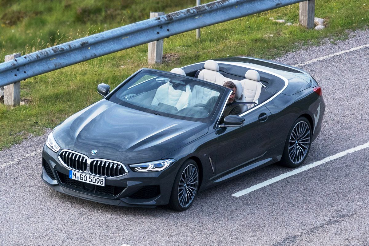 BMW 8 Cabrio sa predstavuje v predpremiére....