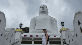 obrovsky Budha nad mestom Kandy