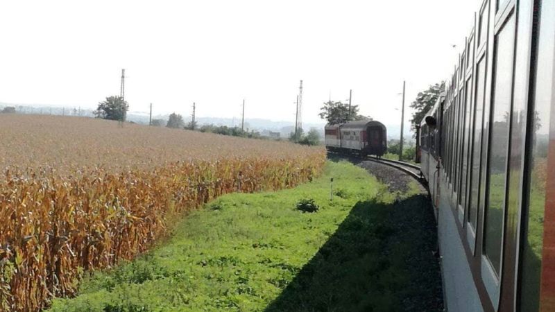 Roztrhnutá vlaková súprava na železničnej trati...