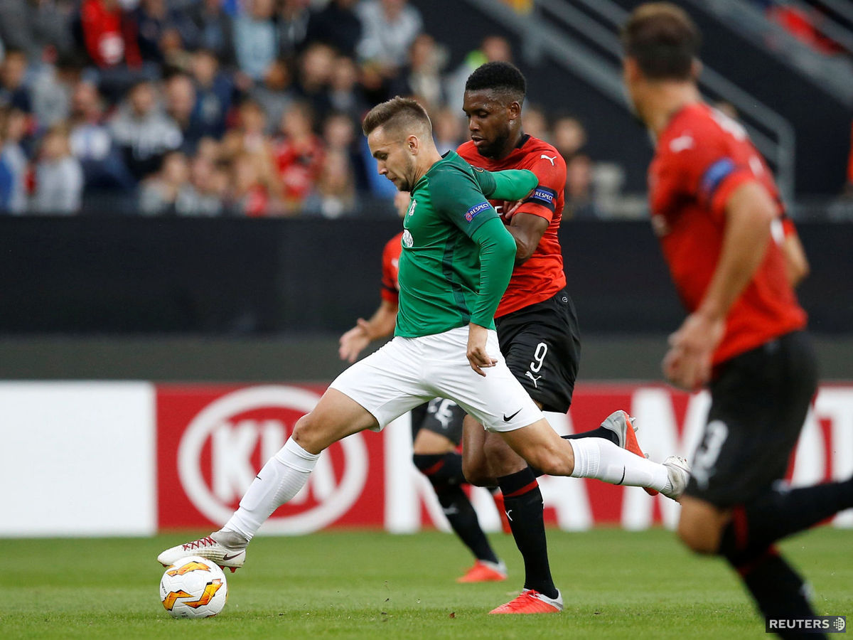 Slovenský futbalista Jablonca Jakub Považanec...