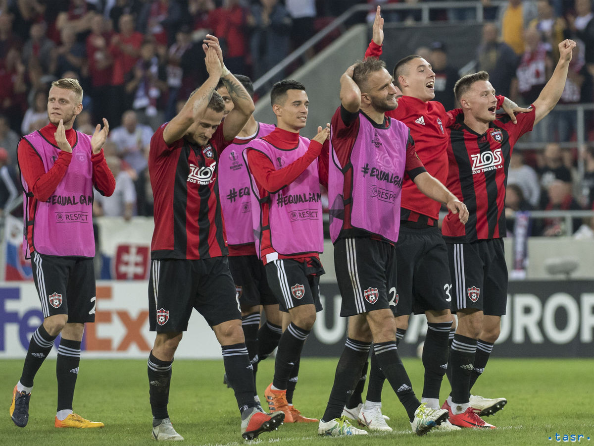 Futbalisti Trnavy oslavujú víťazstvo nad...