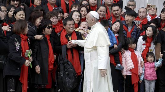 Vatikán uzavrel s Čínou prelomovú dohodu o vymenúvaní biskupov