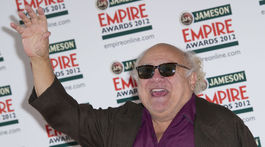 Drobný DeVito získal veľkú cenu. A poriadne skritizoval Trumpa - takto!