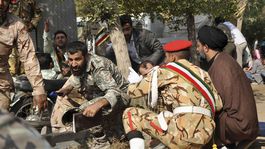 Irán si po útoku v Ahváze predvolal veľvyslancov, Rúhání obvinil 'bábky USA'