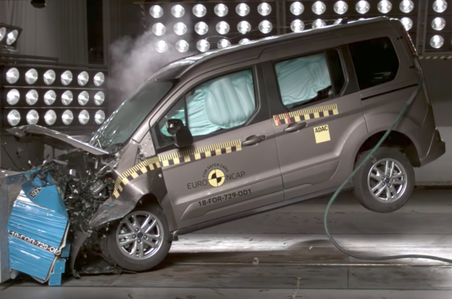 Ford Tourneo Connect získal štyri hviezdy.