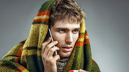 Študenti nemajú automaticky nárok na dávku nemocenské