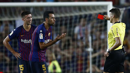 Video nemá škodiť, znie z Barcelony. Messi ignoroval dlaň rozhodcu