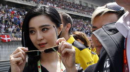 China F1 GP Auto Herečka Fan Bingbing na Veľkej cene F1 v Šanghaji. 