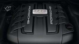 Boj o naftové motory vzdalo aj Porsche