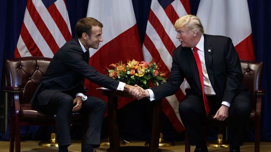 Trump sa v New Yorku stretol s francúzskym prezidentom Macronom