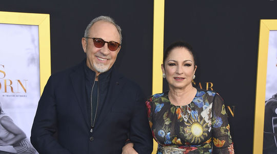 Na premiéru prišli aj manželia Emilio Estefan a...