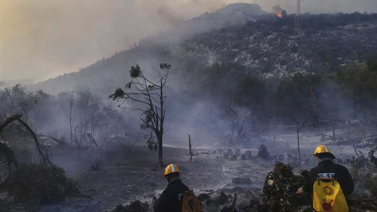 Pre lesný požiar na Dalmácii evakuovali desiatky ľudí