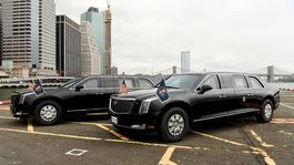 Cadillac: Donald Trump má novú ‘beštiu‘. Konečne sa vyrovná putinovmu Aurusu