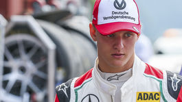 Mick Schumacher skrýval slávne meno. Pomôže mu pri vstupe do F1?