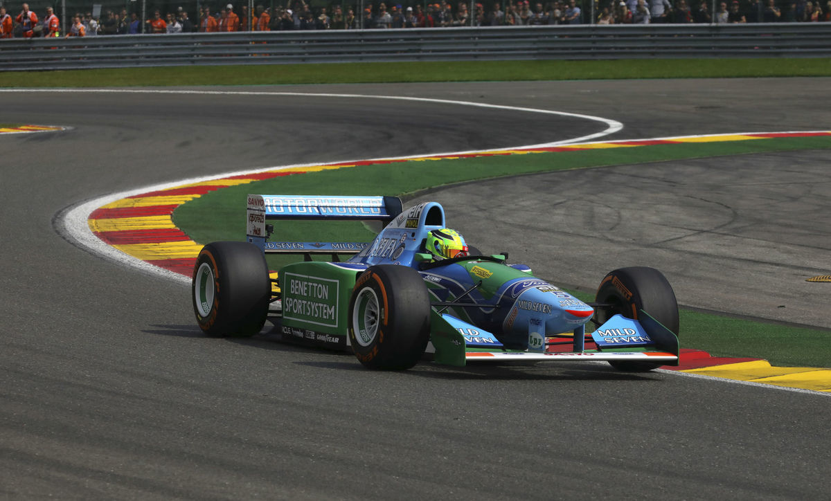 Mick Schumacher v monoposte Benetton, s ktorým...