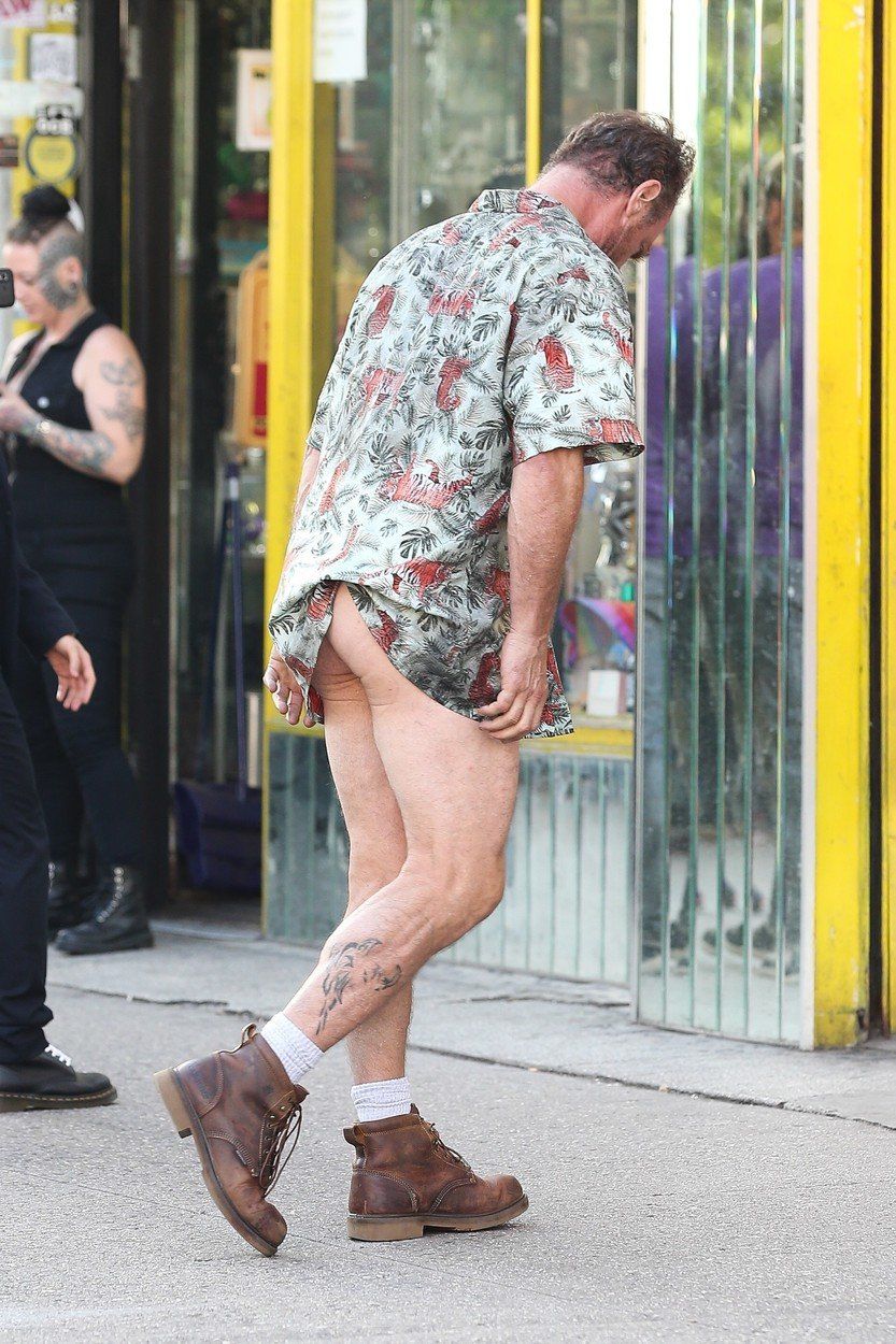 Herec Christopher Meloni počas nakrúcania série...