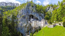 Slovinci majú draka v jame a jaskynný hrad v Guinnessovej knihe rekordov