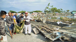 Zosuvy pôdy si v Indonézii vyžiadali osem životov, 4 500 ľudí evakuovali