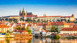 Muž vytiahol z Vltavy magnetom granát, na nábreží zasahoval pyrotechnik