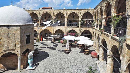 Pôvodný turecký hostinec Büyük Han.