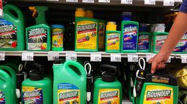 Gigantický účet za herbicíd Roundup, firma má zaplatiť manželom dve miliardy USD