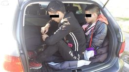 Pri českých hraniciach zastavili prevádzačov, viezli Iračanov a Vietnamcov