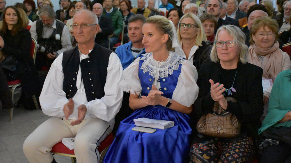 Manželia Banášovci s dcérou delou (v strede) na...