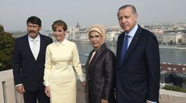 Turecký prezident Erdogan pricestoval do Budapešti