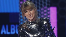 Udeľovanie American Music Awards ovládli Taylor Swift a Camila Cabello