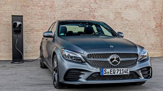 Mercedes-Benz  300 de - plug-in hybrid diesel