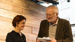 Knihu básní, ktorú napísala mama Jara Filipa, pokrstil Milan Lasica