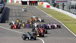 Šampionát F1 oslávi v sezóne 2019 veľké jubileum. Jazdiť sa bude aj v decembri