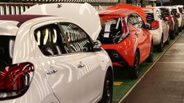 Prežijú kolínske trojčatá? Toyota, Peugeot a Citroën sa musia dohodnúť