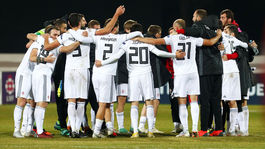 Kozák skončil, Weissovi sa darí. Doviedol Gruzínsko k postupu