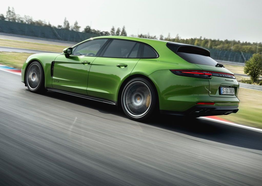 Porsche Panamera GTS v oboch karosárskych...