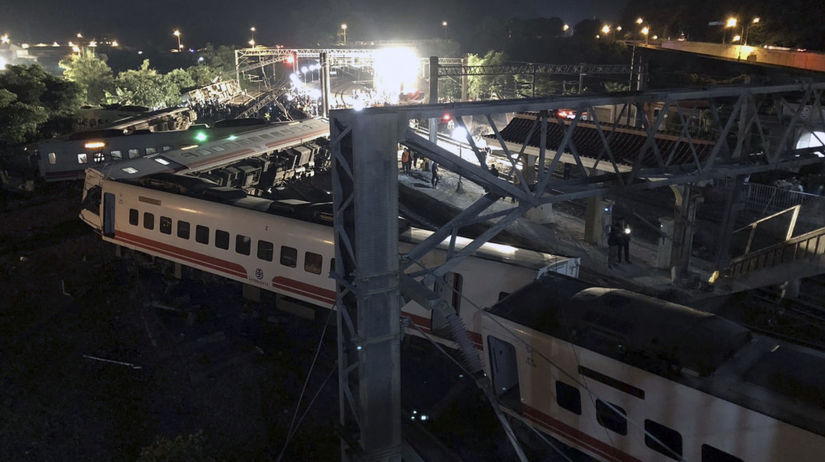 Taiwan vlak vykoľajenie mŕtvi ranení