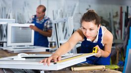 Príplatky potiahli ekonomiku