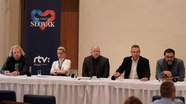 NÁZOR: Čierno-biely svet