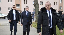 Limuzíne s Pellegrinim skočil do cesty jeleň, premiér bude nosiť golier