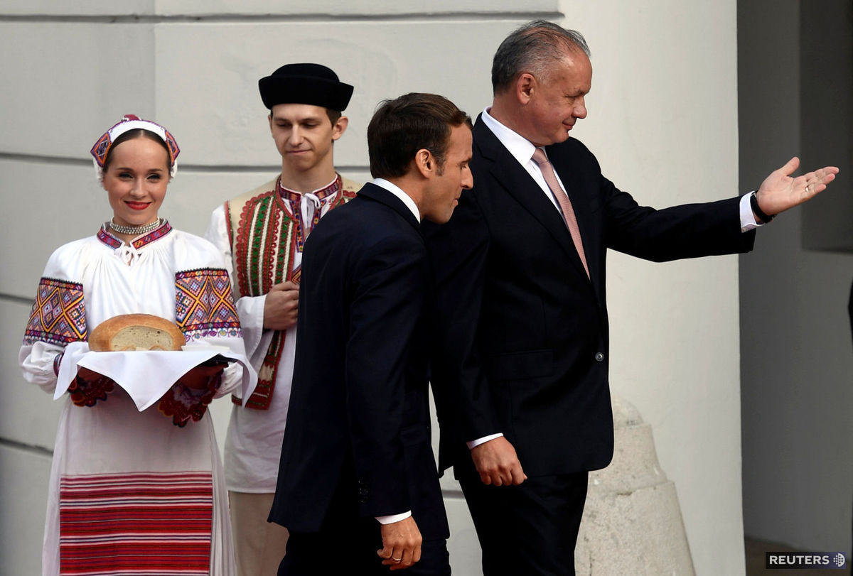Francúzsky prezident Emmanuel Macron počas...
