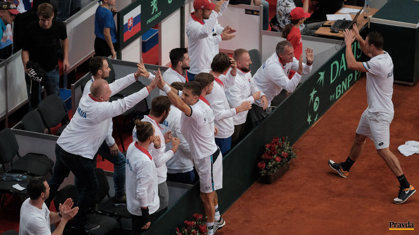 Pár Martin Kližan, Filip Polášek si tľapká so...